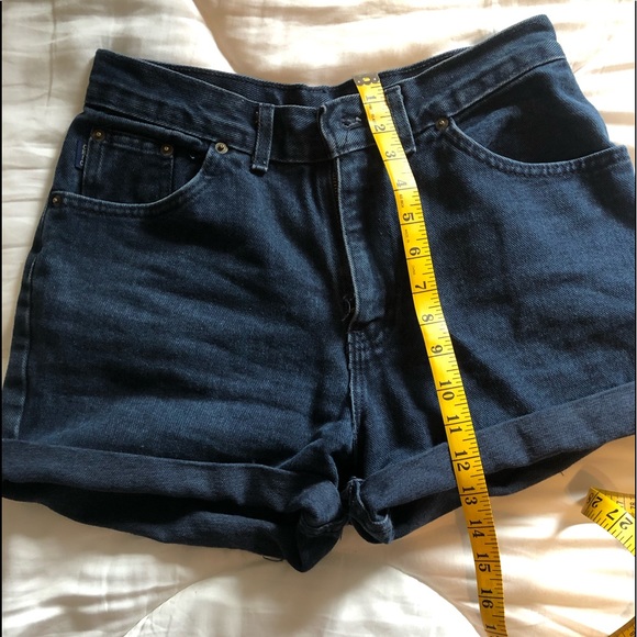 Chic high waisted denim shorts - Picture 2 of 4